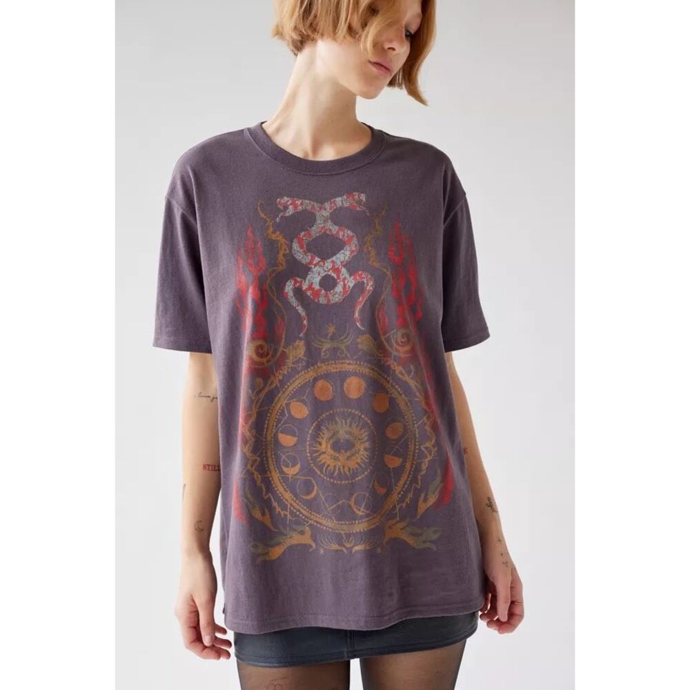 Urban Outfitters UO Medallion Oversized Graphic T Shirt Brown M/L NEW - Picture 5 of 6